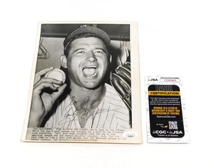 Early Wynn Signed 8 x 10 B&W Photo w/ Personalization White Sox JSA Auto - Picture 1 of 3
