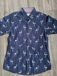 Neu ohne Etikett Ditch Plains by Ricky Singh Kurzarm Button Down Jungen Flamingos Gr. M - Bild 1 von 5