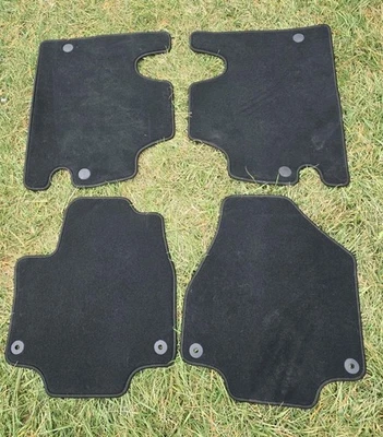 NEW OEM 2017-2024 Chrysler Pacifica Voyager Carpet Floor Mat Rug Set Black  - Image 1 of 4