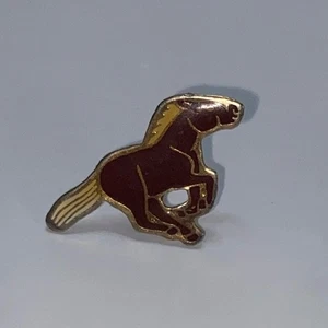 Running Horse Pin Lapel Hat Brown Enamel Stallion Cowboy Equestrian Gallop Sport - Picture 1 of 8