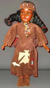 Muñeca india nativa americana de colección con bebé papoose 8" de alto ~ vestido de gamuza - ojos dormidos - Imagen 1 de 11