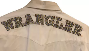 Wrangler Western Shirt Mens Med WRANGLER Spelled Out On Front And Back - Picture 1 of 5