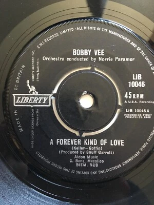 BOBBY VEE - A FOREVER KIND OF LOVE (7" VINYL SINGLE, 1962) - Image 1 of 2