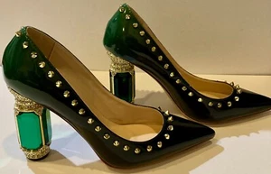 FSJ Pointed Toe Chucky Bejeweled Heel Size 8 Gold & Emerald Green w/gold spikes - Picture 1 of 9