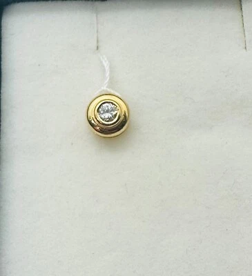 Colgante de diamantes redondos de oro amarillo de 10 quilates Estate Foto 1 de 4