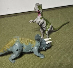 Vintage Jurassic Park Dilophosaurus 1993/ Triceratops 1997 Dinosaurs - Picture 1 of 5