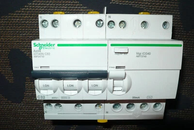 DISJONCTEUR TRIPHASE A9P24732 DIFFERENTIEL A9Y72740 SCHNEIDER ELECTRIC 32A 30mA - Photo 1/4
