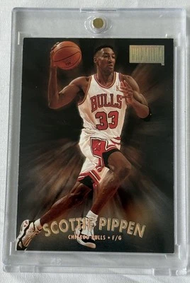 Scottie Pippen 1997-98 SkyBox Premium #48 Chicago Bulls - Image 1 of 2