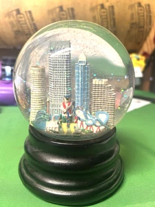 SAKS FIFTH AVENUE  Tampa Florida  Musical  Globe Retired Buccaneers Snowglobe - Picture 1 of 17