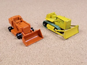 2 ALTE VINTAGE LESNEY MATCHBOX # 18 RAUPE BULLDOZER & # 58 DROTT BAGGER - Bild 1 von 6