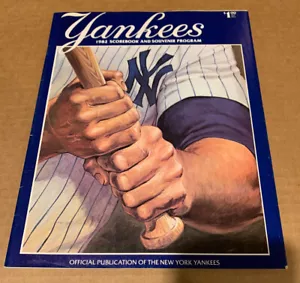 New York Yankees Official 1982 Scorebook & Souvenir Program vs Mariners 7/82 - Picture 1 of 3