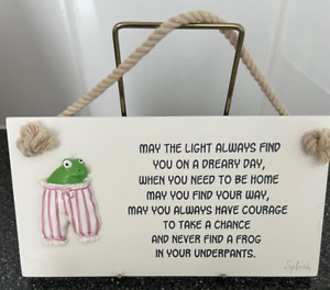 Plaque Sign May the Light Always Find You Courage Green Tree Frog Gift