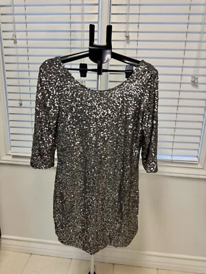 Mini Vestido de Fiesta Lauren Conrad Gris Lentejuelas Espalda Redonda Manga 3/4 Talla M -Brillante Foto 1 de 4