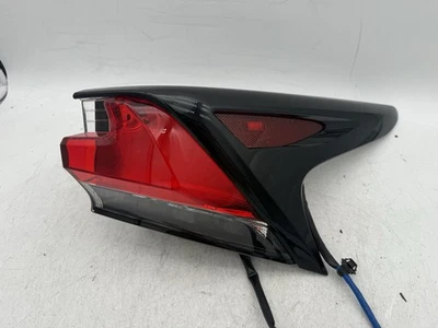 LUZ TRASEIRA LATERAL DIREITA 2018 2019 2020 2021 LEXUS NX 300 NX 300h usada pelo fabricante de equipamento original - Imagem 1 de 4
