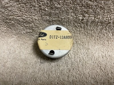 Placa de botón de bocina de camión pesado Ford 1971-1977 P350-P500 F500 nuevo de lote Foto 1 de 4