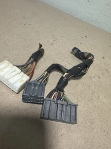 2005 Chrysler 300 Speedometer Instrument Cluster Speedo 04836983AA Harness Plug - Picture 1 of 4
