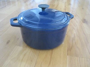 Martha Stewart Blue Dutch Oven With Lid - Picture 1 of 7