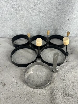 Lote de 6 anillos para freír huevos con asas de madera de 3" - 4" de diámetro Foto 1 de 4