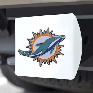 MIAMI DOLPHINS, EMBLEMA DE METAL COLOR SOBRE CUBIERTA DE ENGANCHE BLANCO DE FANMATS - Imagen 1 de 3