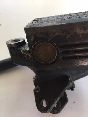 Cilindro maestro de freno delantero Honda Shadow 750 Magna 82-83 Foto 1 de 4