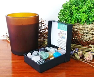 100g gemischte Trommelsteine Heilung Chakra Reiki Kristall in Präsentationsbox - Bild 1 von 11