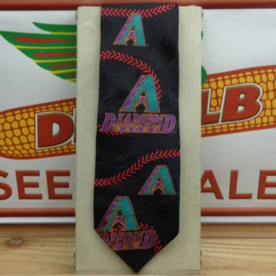 RM SPORT - ARIZONA DIAMONDBACKS 1998 POR RALPH MARLIN & CO. "Tie" Foto 1 de 2