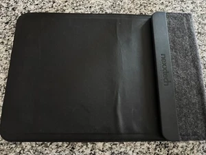 4-in-1 Laptop Sleeve with Wireless Charging & Desk Pad - 13/14 inch - Gray - Afbeelding 1 van 2