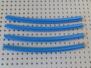 Lego 4 x Eisenbahn Gleis Schiene Kurve 3229a 16L blau 724 725 726 120 181 173 - Bild 1 von 1