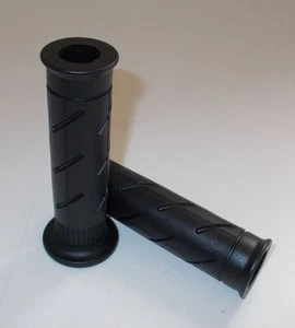 .0280 MANOPOLE DOMINO BICOLORE XM2 SUPER SOFT NERO per Yamaha Aerox 50 - Foto 1 di 1