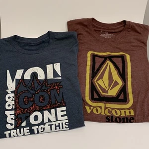 Men’s Size Small ~ 2 Volcom Branded Tee Shirts ~ Great Condition w No Stains - Picture 1 of 9