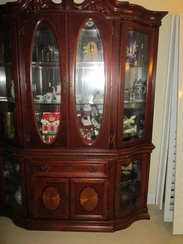 Georgian Solid Mahogany china buffet curved glass and light Cover