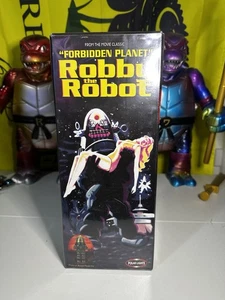 Kit modellino luci polari pianeta proibito Robby il robot - sigillato in fabbrica - Foto 1 di 4