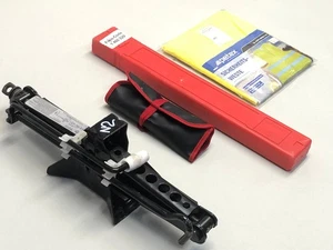 BMW X3 - E83 Wagenheber Pannenset Boardwekzeug E87 E88 E90 E92 E60 F10 F30 F25 - Bild 1 von 6