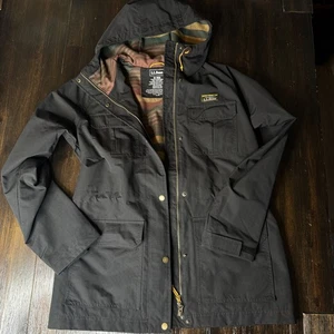 L.L. Bean Mountain Classic Water Resistant Jacket women's size M black outdoor - Picture 1 of 10