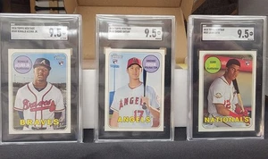 2018 Completo *** TOPPS HERITAGE HIGH SET (225) Carte #501-725 (25) SPs come nuovo - Foto 1 di 4