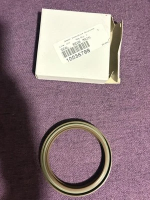 New GM Engine Crankshaft Oil Seal 10036788 - Image 1 of 3