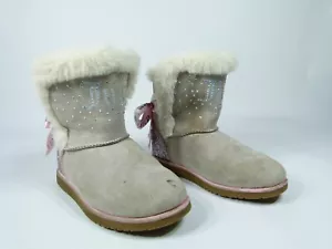 Juicy Couture große Mädchen Größe 3 grau Claremont Stiefel mit flauschigem Futter & rosa Schleifen - Bild 1 von 9