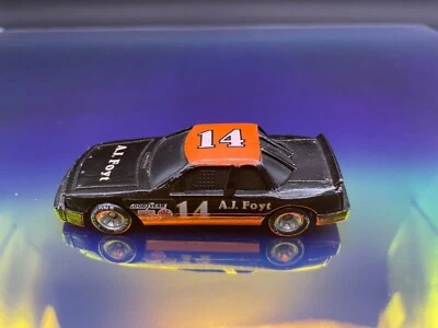 A.J. Coche de carreras Foyt Chevrolet #14 Foto 1 de 4