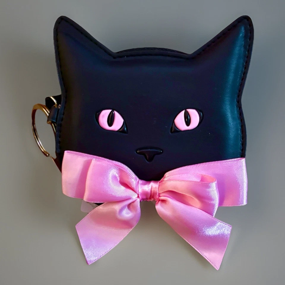 Bolsa de cambio de cabeza de gato Bath & Body Works Halloween arco rosa. Foto 1 de 1