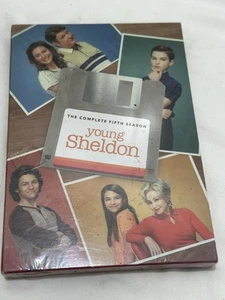 YOUNG SHELDON TV SERIES COMPLETE FIFTH SEASON New Sealed DVD - Imagen 1 de 2