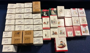 LOT 43 HALLMARK KEEPSAKE FROSTY FRIENDS ORNAMENTS 1982-2024 + 2 SPECIAL ISSUES - Picture 1 of 3
