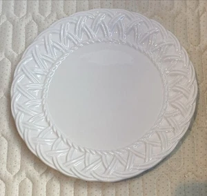 TIffany & Co Italy Woven White Salad/Dessert Plate Discontinued - Picture 1 of 3