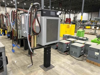 Cargador Industrial Multivoltaje ACT / Quantum Q12-24/36-360-480 24V 36V 480VAC Foto 1 de 2