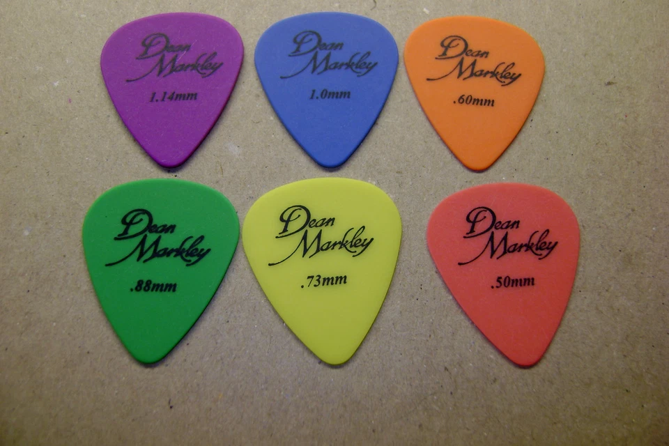 Lote de 6 - Juego de selecciones de guitarra Dean Markley Delrin colores/indicadores surtidos RARO Foto 1 de 1