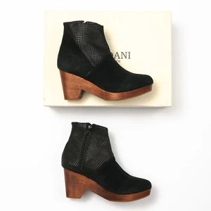 Cordani Fiorello Black Suede Platform Clog Booties Size 36 EU - Picture 1 of 8