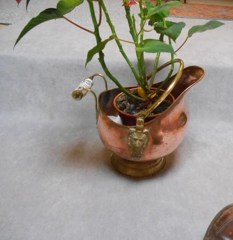 Vintage French COPPER PLANTER jardiniere Brass handles & LION heads Cover