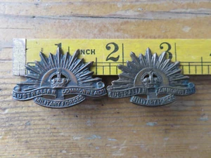 AUSTRALIAN WW2 COLLAR BADGES RISING SUN - Picture 1 of 3