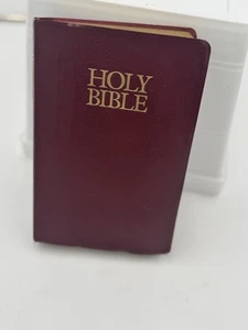 HOLY BIBLE NIV w/Helps Words of Christ in Red Letter Zondervan 1984 Maroon - Foto 1 di 8