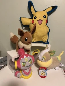 Lotto peluche POKEMON Pikachu - Foto 1 di 1
