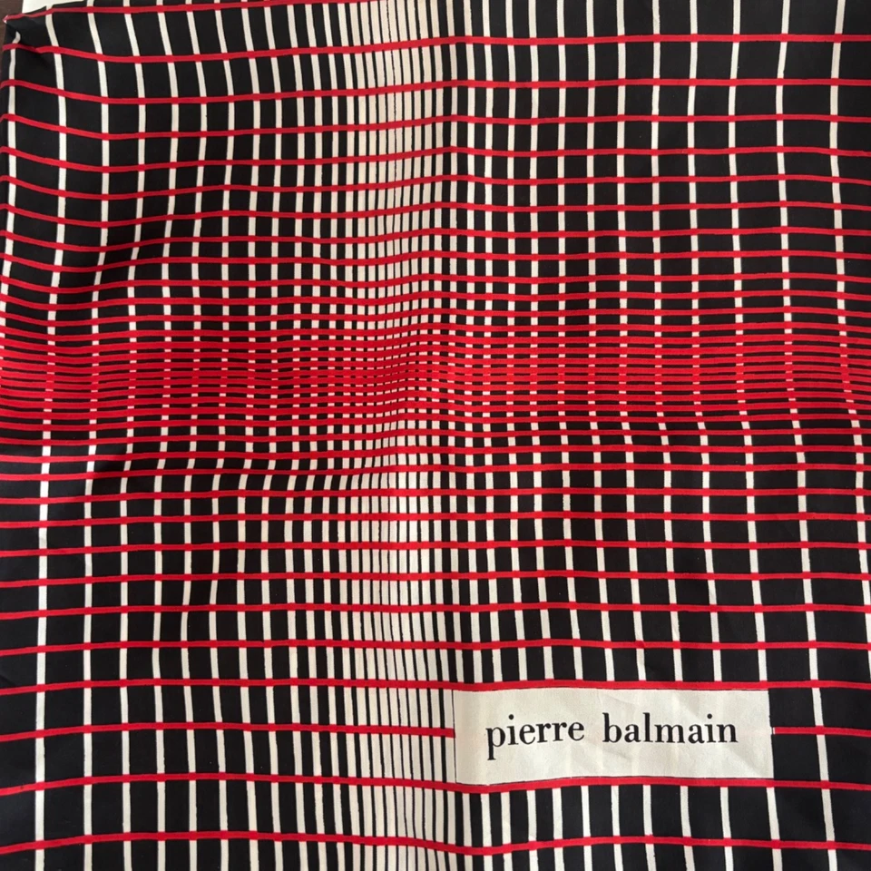 "Bufanda PIERRE BALMAIN 100 % seda roja negra blanca cuadrada geométrica 26"" x 26""" Foto 1 de 4